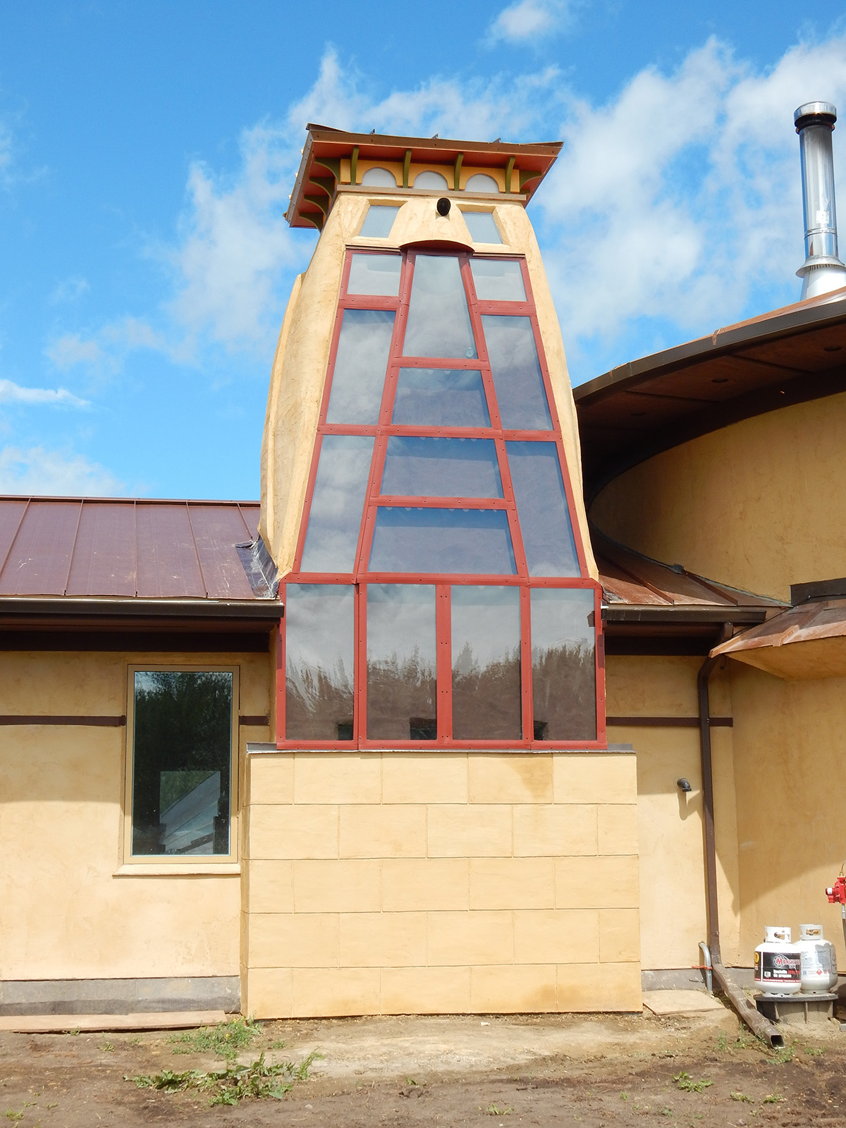 Solar Dragon House - Solar chimney